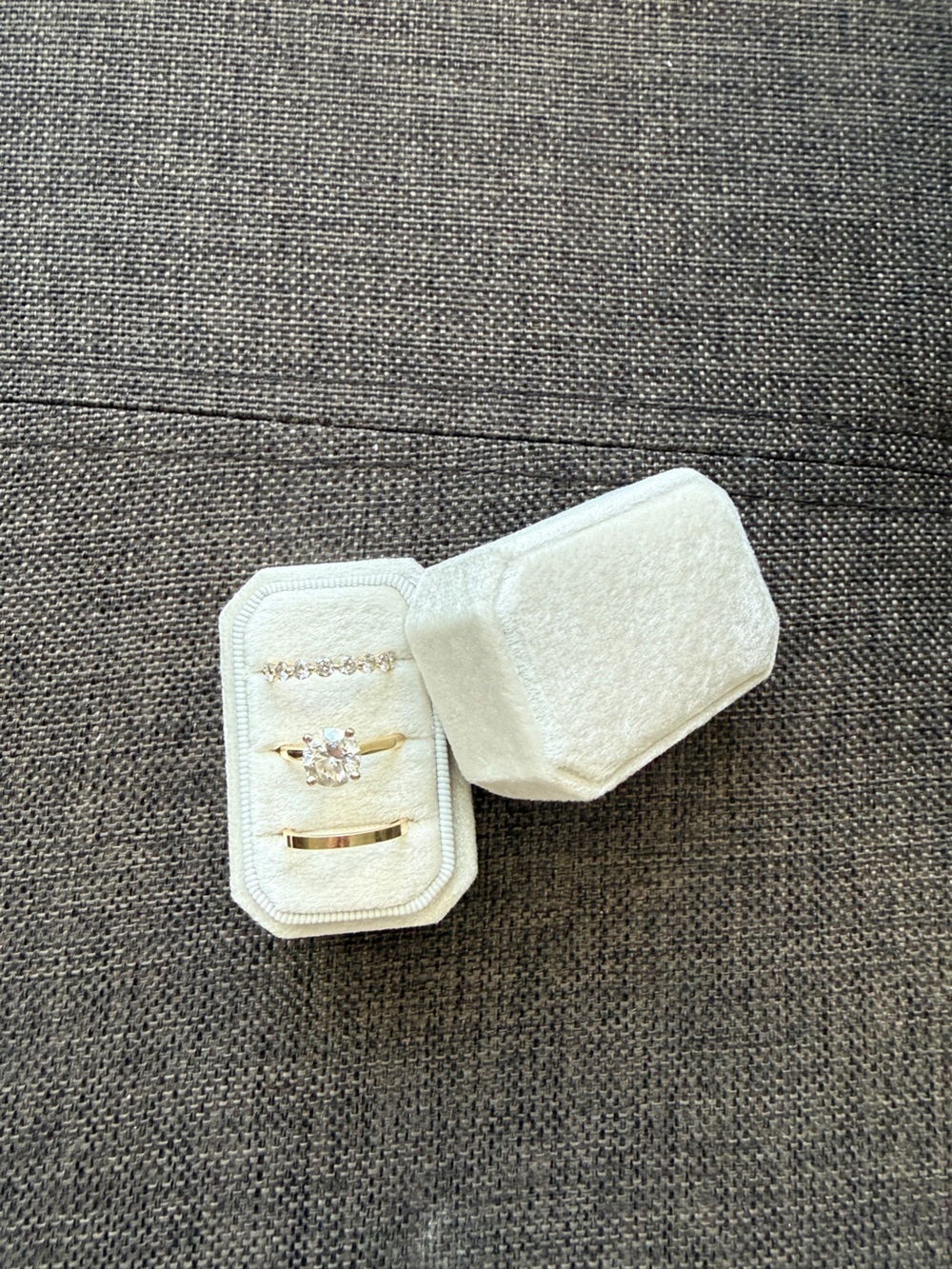 3-Slot Wedding Ring Holder